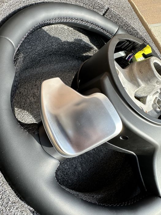 М руль BMW кермо для F10 / F11 / F06 / F13 / F07/F01/F02.