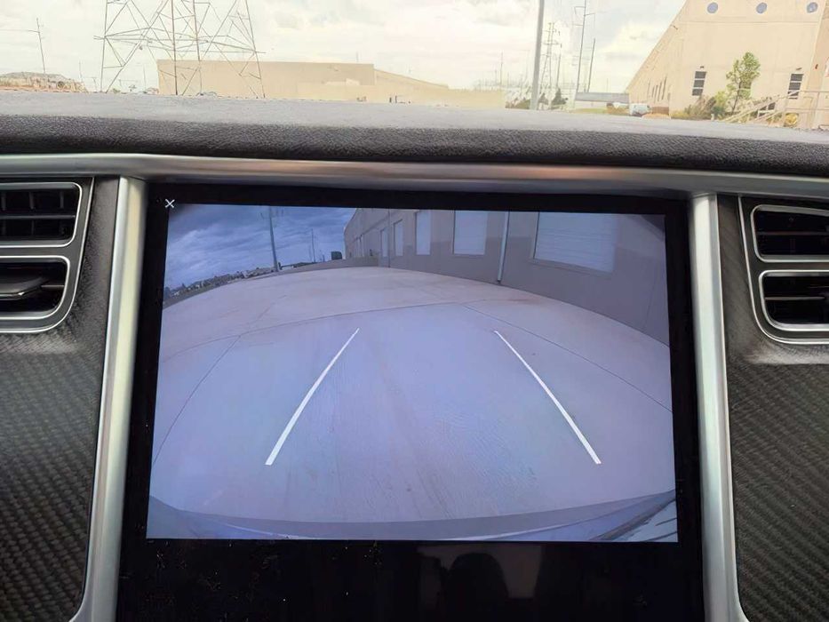 Tesla Model S P100D      2016