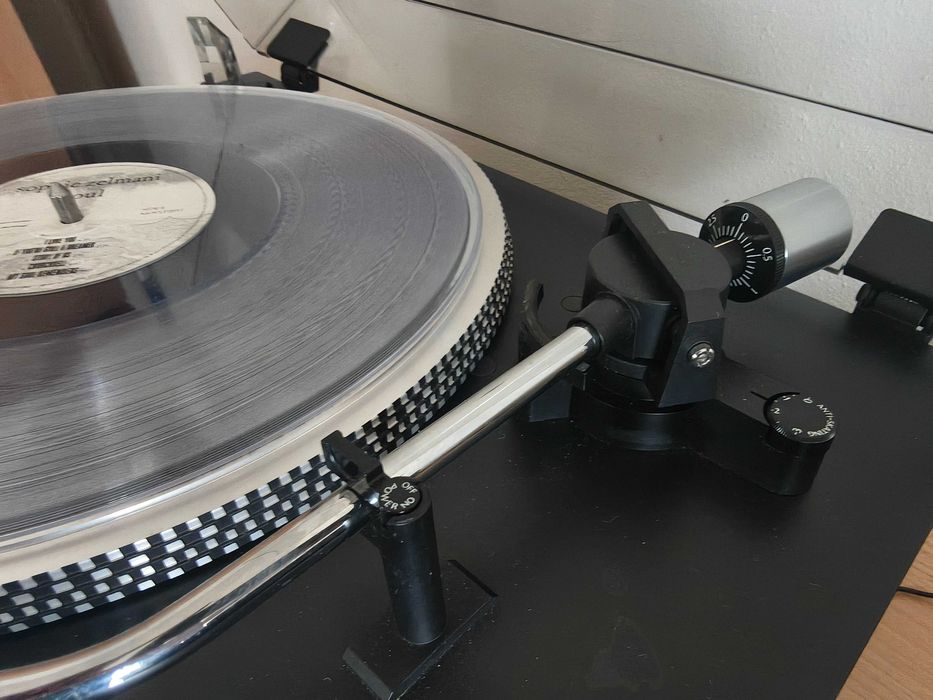 GRAMOFON AUTOMATYCZNY MITSUBISHI DP-EC7