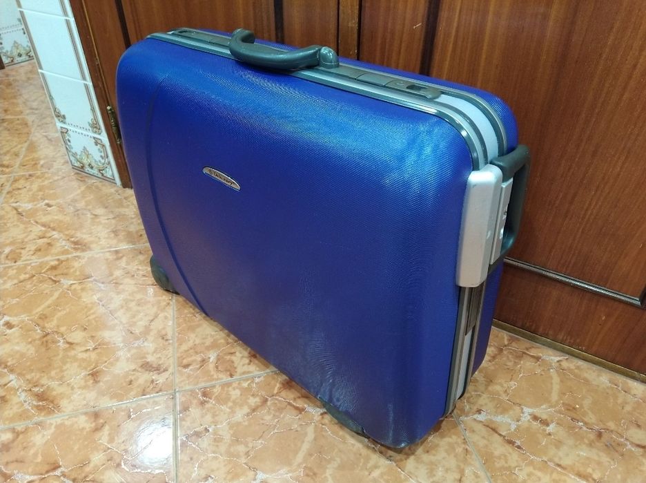 Mala malas de porão até 23 kg viagem casa quarto apartamento vivenda.