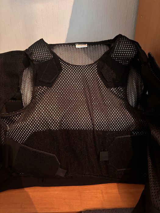 Чохол від бронежилету.