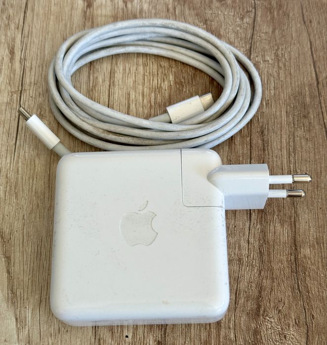 Apple Macbook Pro M1, 16 GB RAM, 1TB dysk twardy, 13”