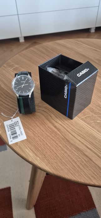 Męski zegarek Casio MTP-E133L-1EEF na skórzanym pasku
