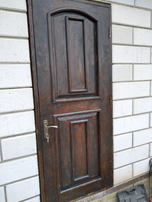 Изготовление болконных  рам из дерева, дверных, оконных блоков.