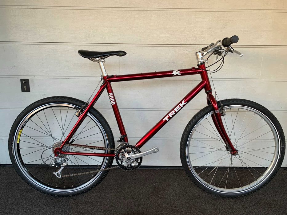 yotsuyaooneko。 トレック8000/ MTB/ 26インチ yotsuyaooneko