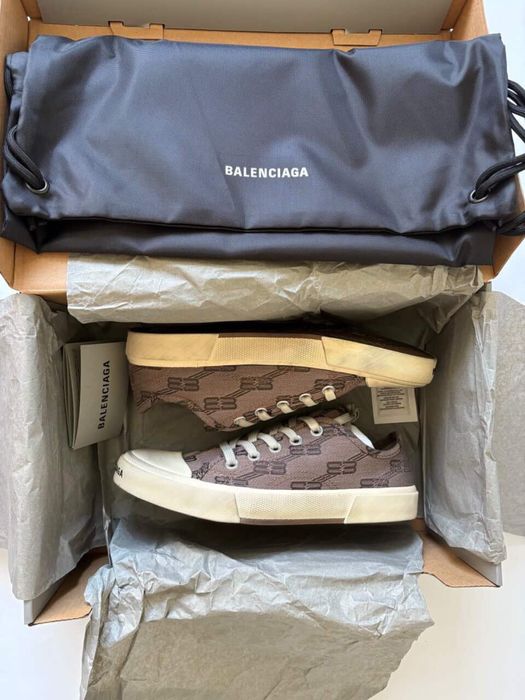 Balenciaga Paris Low Trainers оригінал