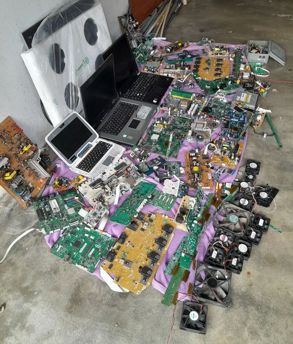 Componentes electrónicos e computadores