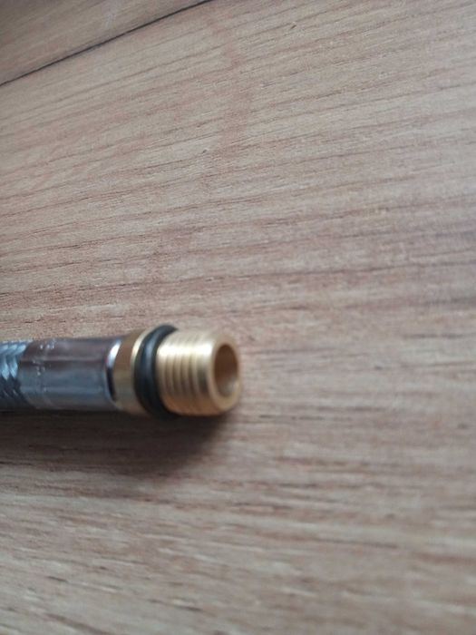 Dwa wężyki m10 3/8
