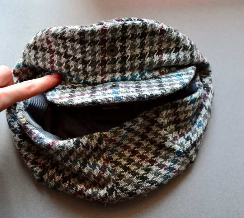 Boina em lã tamanho 55