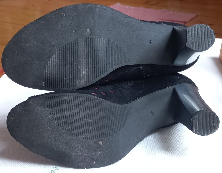 Czarne Botki KARINO 1523/126-P. Na obcasie Skóra naturalna stan bdb.