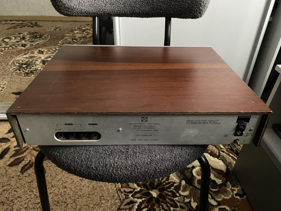 Магнитофон Radiotehnika м-201