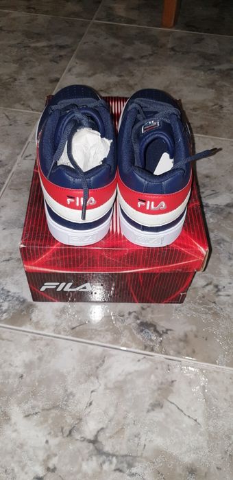 Sapatilhas / Tenis azuis FILA tamanho 38 (novos)