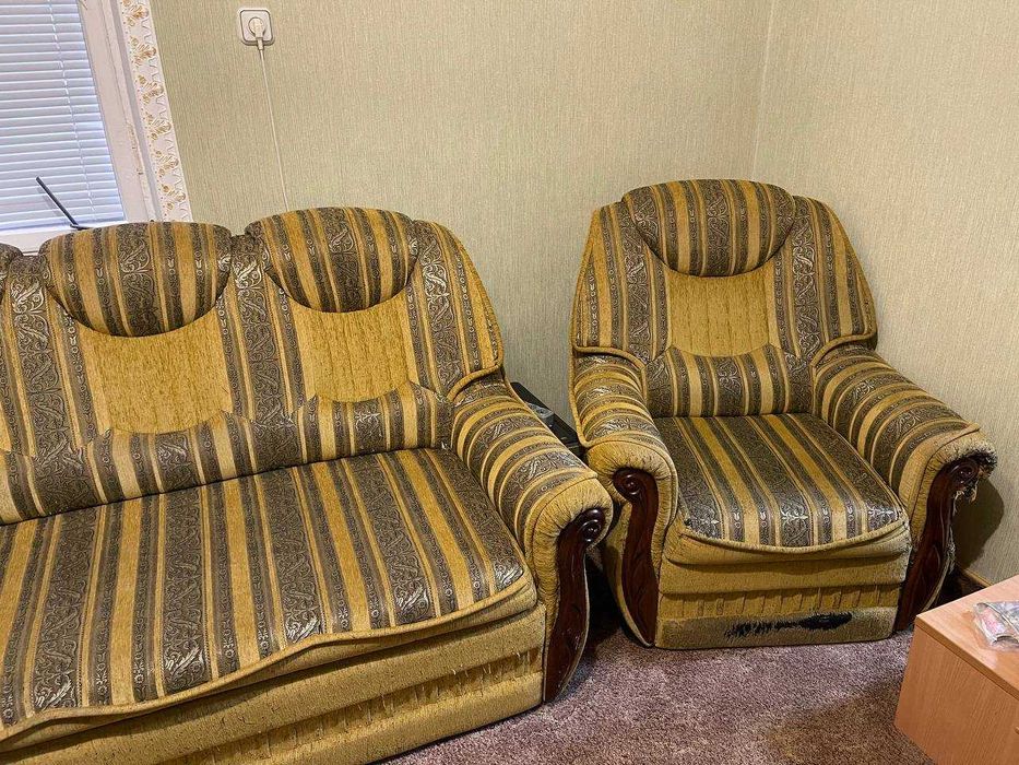 Диван розкладний з кріслами. Самовивіз