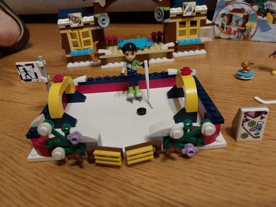 Lego Friends Lodowisko w zimowym kurorcie 41322