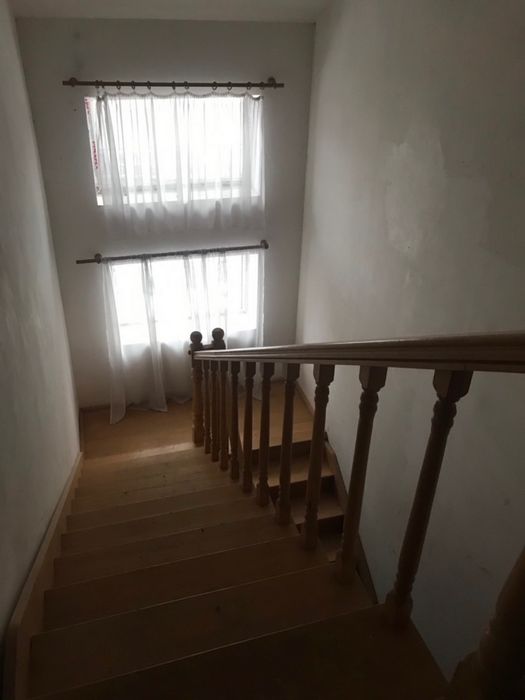 Продаж цегляного будинку