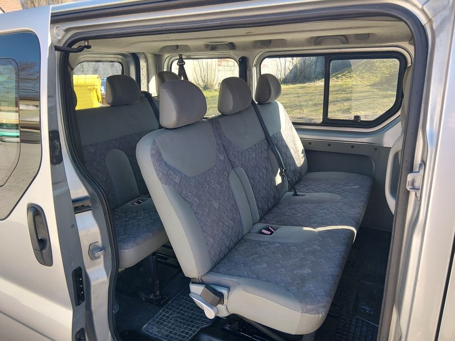 Opel Vivaro  9 osobowe