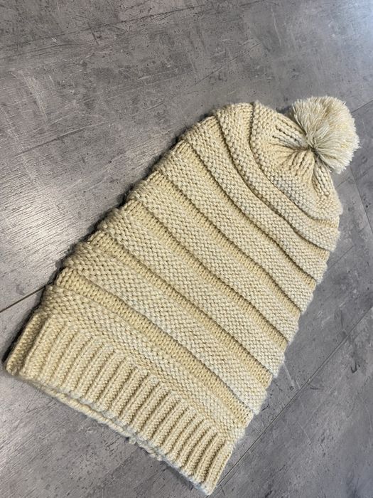 Czapka długa z pomponem