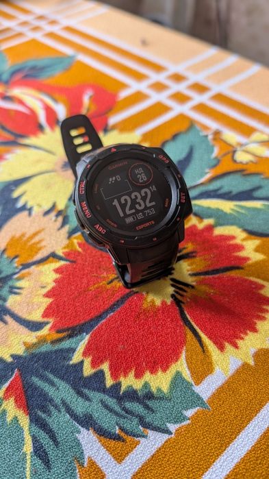 Garmin Instinct Esports