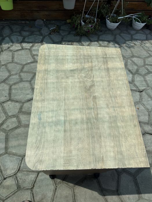 Письмовий стіл в наявності 2 шт