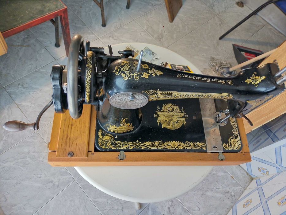 máquina costura singer, portátil, funcionamento manual e bom estado