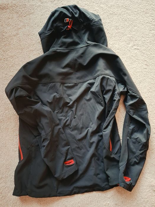 Berghaus  softshell roz L