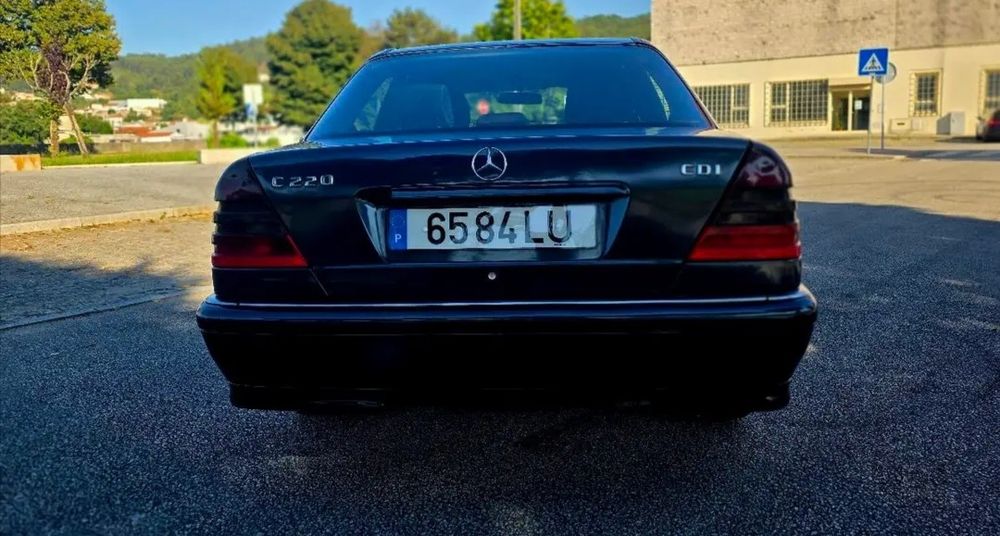 Mercedes C220 Estimado Bom estado — photo 5