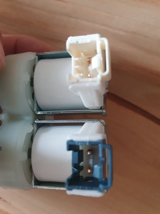 Elektrozawór do pralek Candy Hoover Baumatic