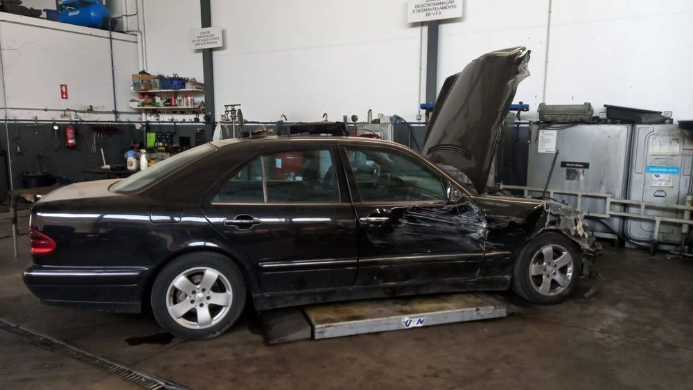 Eixo traseiro Mercedes E220 W210 2.2cdi de 1999