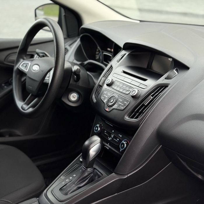 Ford Focus 2016 року, 2.0 бензин, автомат, чорний колір