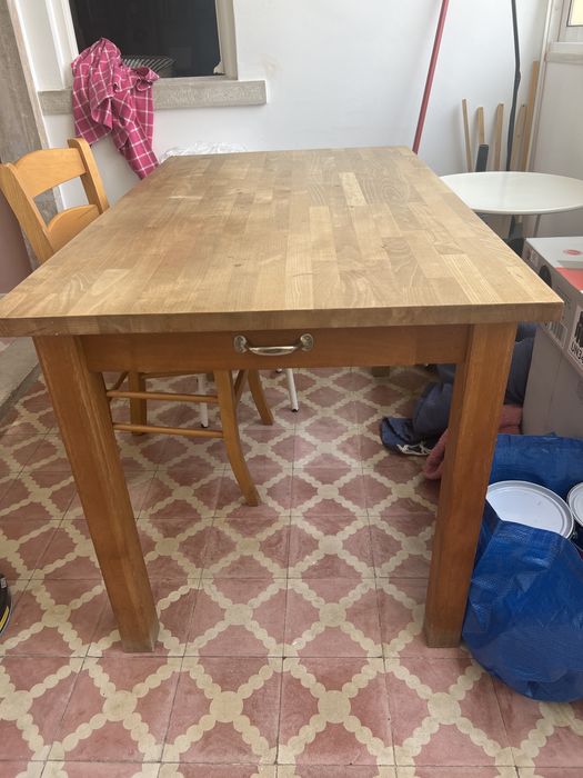 Mesa em madeira macisa Area Sore