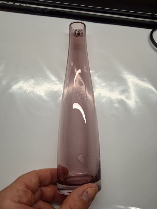 Ваза, бутылка ручной работы. Стеклянная ваза. Вдувное стекло