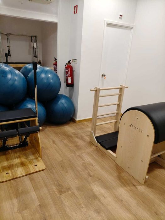 Alugam-se gabinetes em clínica na área da saúde e estética.