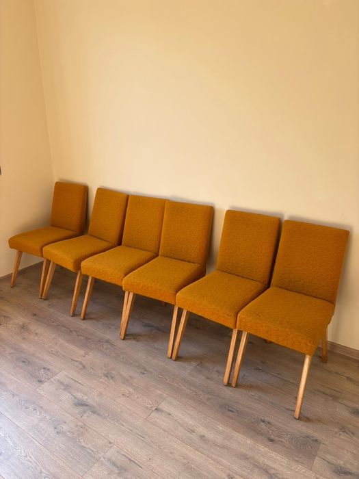 Krzesła z epoki PRL