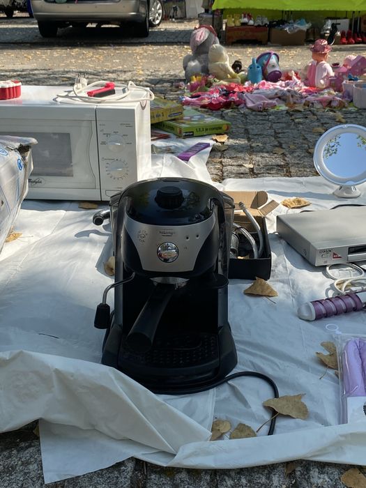 Título: Máquina de café De’Longhi expresso – 50 €