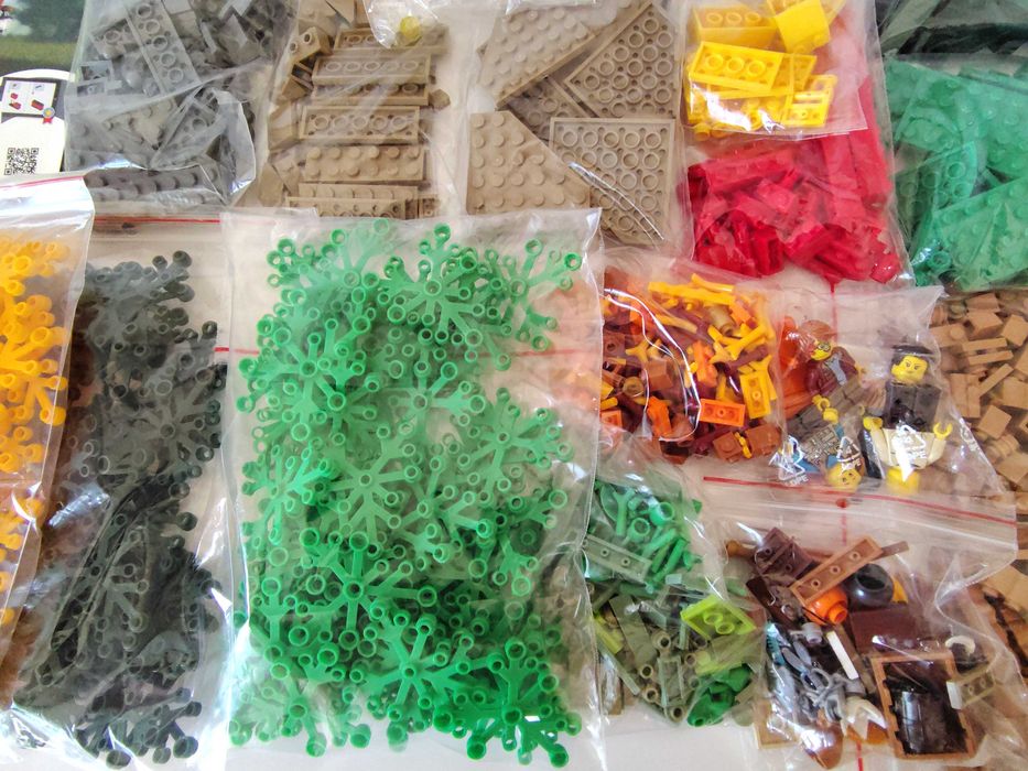 LEGO Ideas 21318 Domek na drzewie z pudełkiem i instrukcją KOMPLETNY