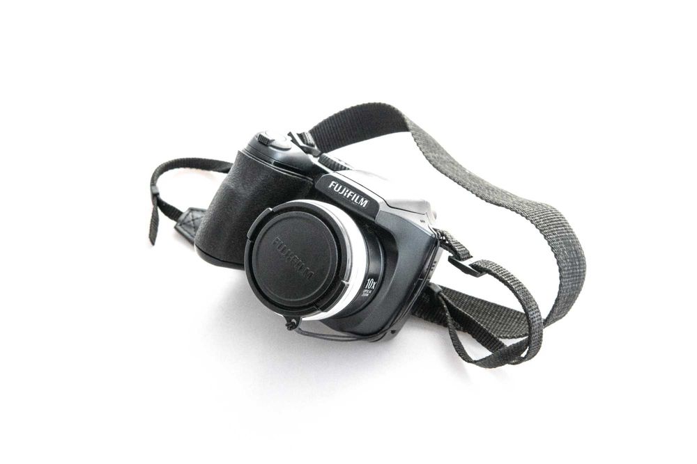 Aparat cyfrowy FujiFilm FinePix S5700