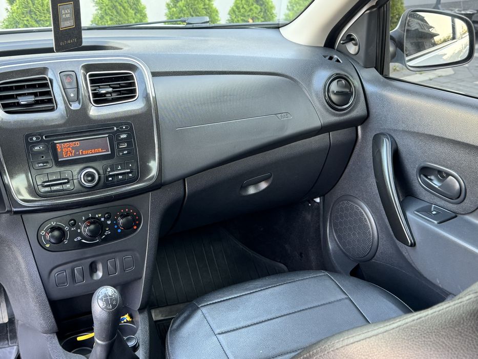 Renault Logan Sedan