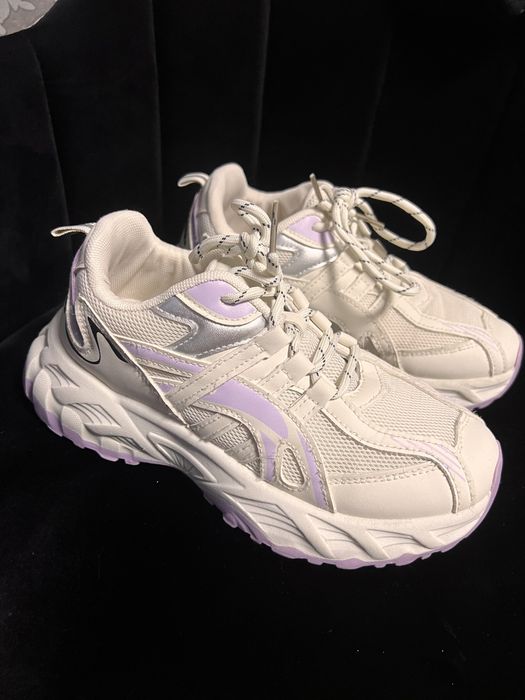 Кросівки для дівчинка р 37,5