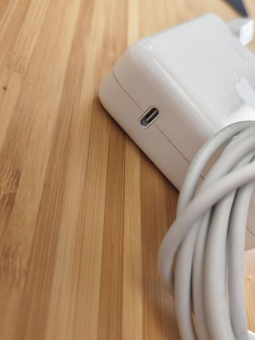 Carregador Apple original USB-C MacBook pro r