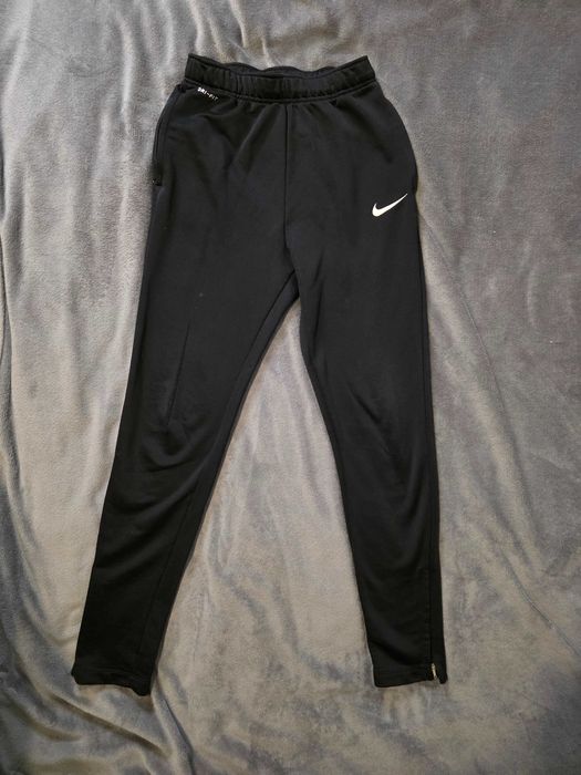 Nike Dri-FIT spodnie chłopięce XL 13-15 lat czarne