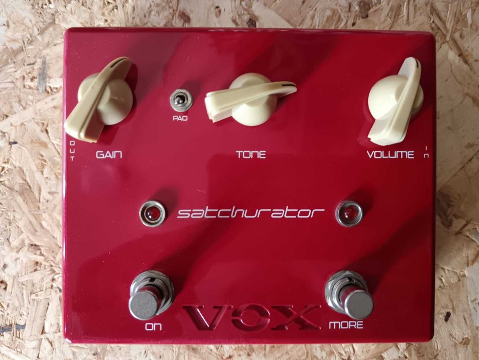 Vox Satchurator Joe Satriani Distortion Pedal. Excelente oportunidade.