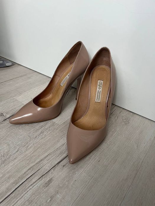 Туфлі лаковані  39 розмір