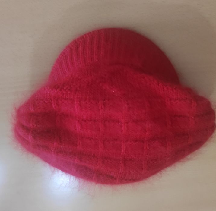 Gorro boné de lã vermelha