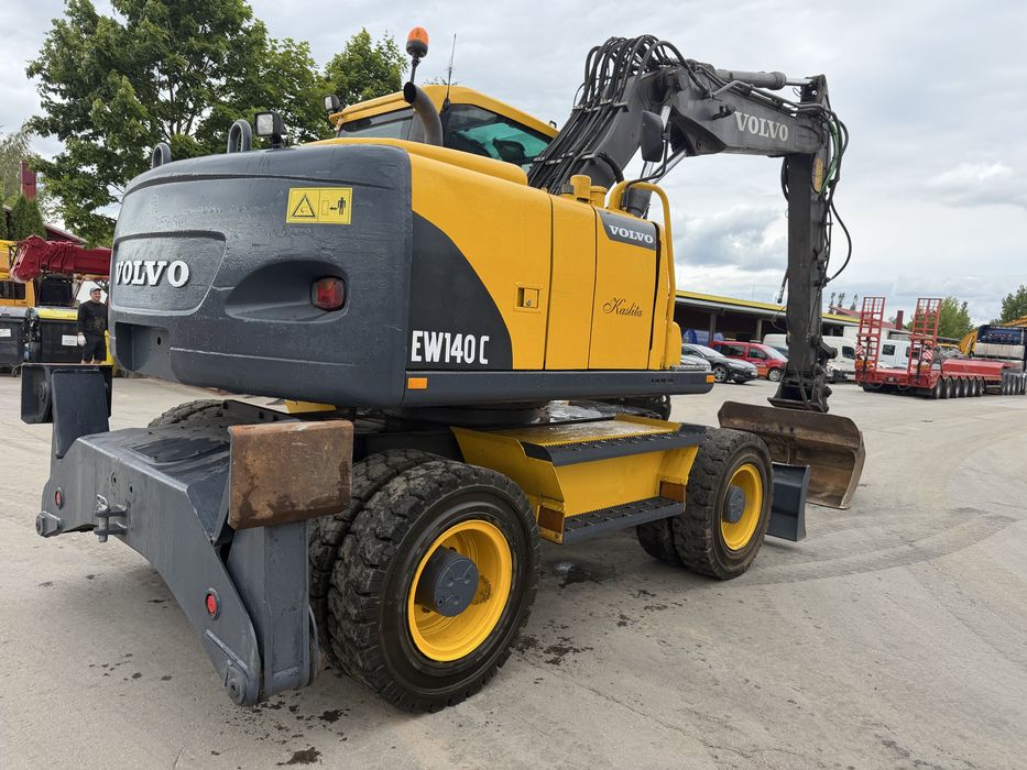 Экскаватор Volvo EC 140 W