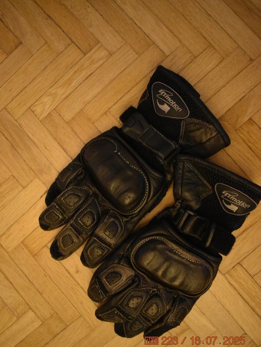 Kombinezon motocyklowy