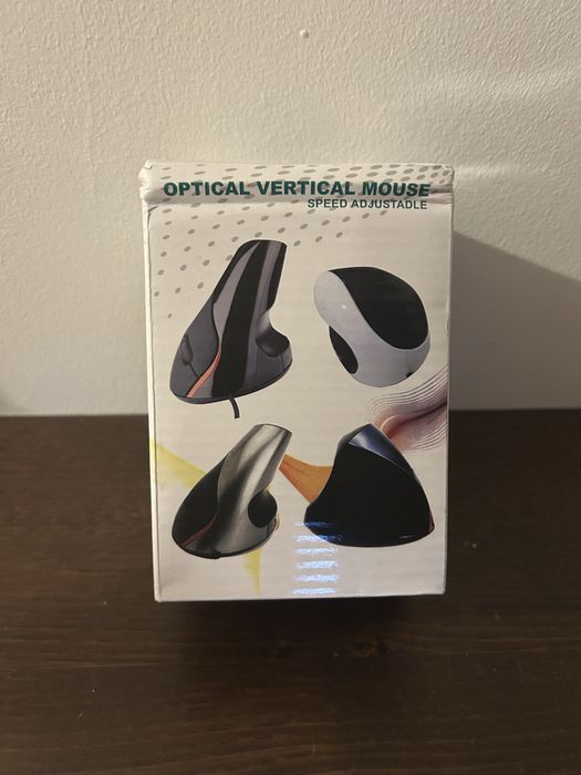 Optical vertical mouse