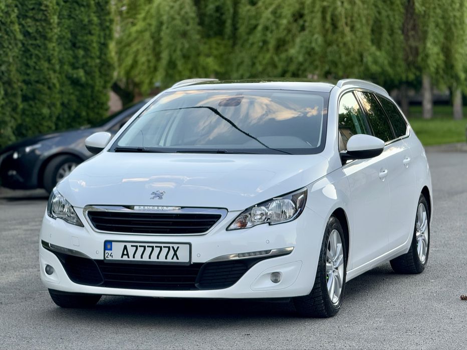 Peugeot 308SW 2015 року