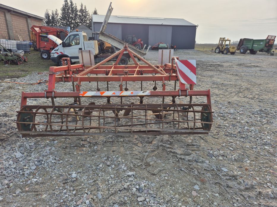 Głębosz agregat /uprawowy podorywkowy/ gruber Vogel & Noot 3m wał Kuhn