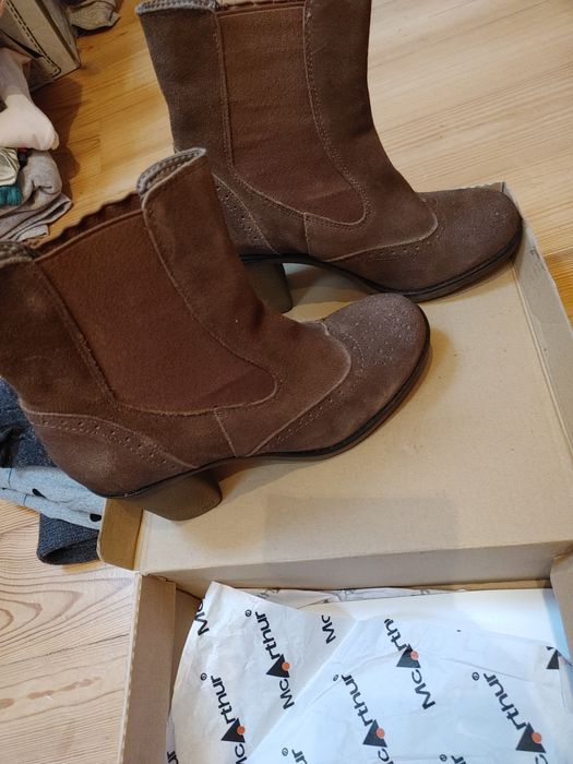 Botki zamszowe MacArthur 36