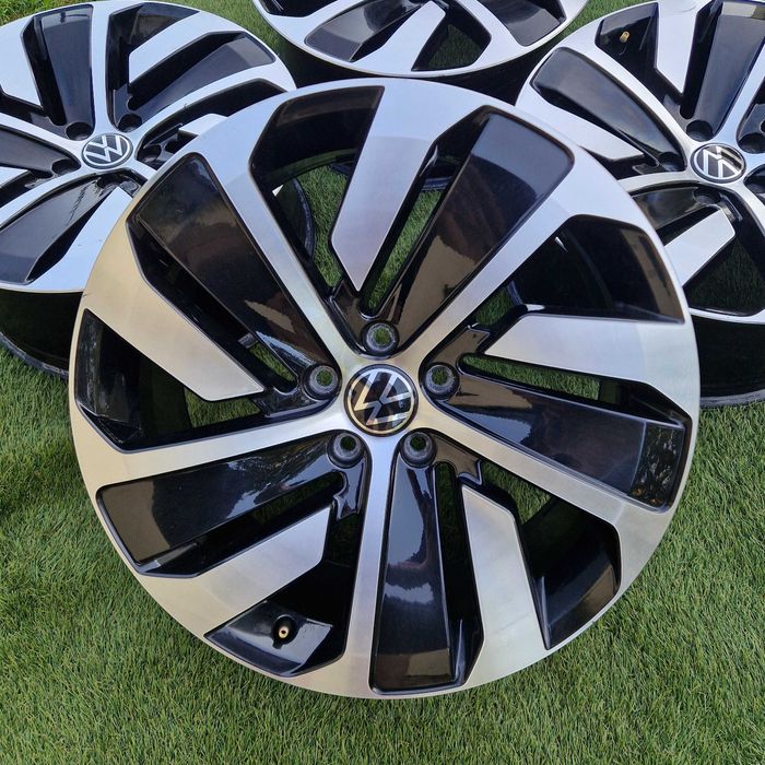 Felgi 19" VW Arteon R-LINE Passat B8 3G8 8x19 ET40 5x112